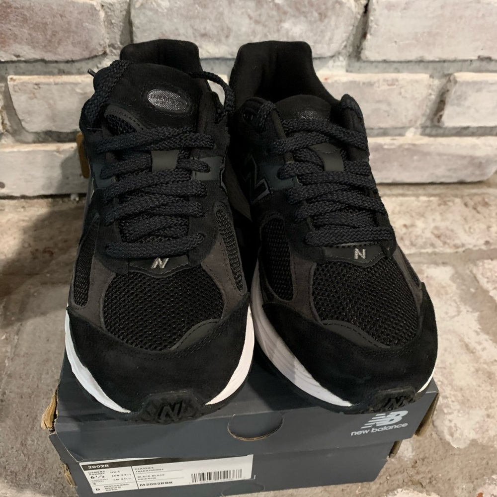 New Balance 2002R (unisex) shoes